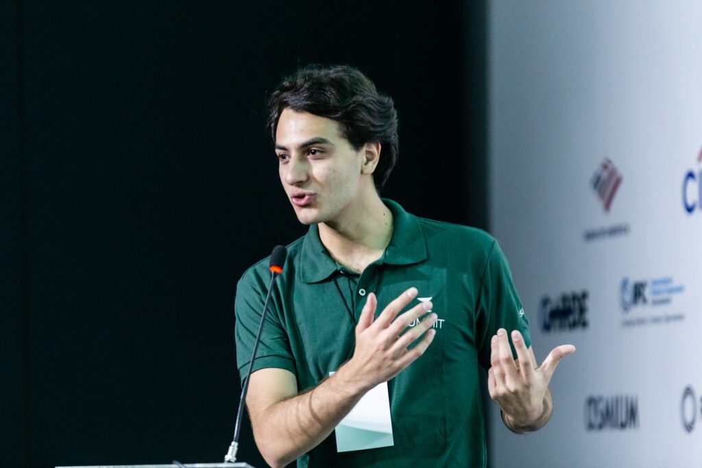 jovens investem cada vez mais cedo e adoram uma renda fixa